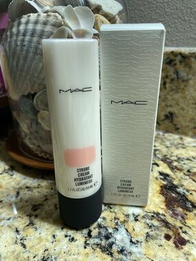 MAC Cosmetics Strobe Cream Highlighter - Soft Pink Light